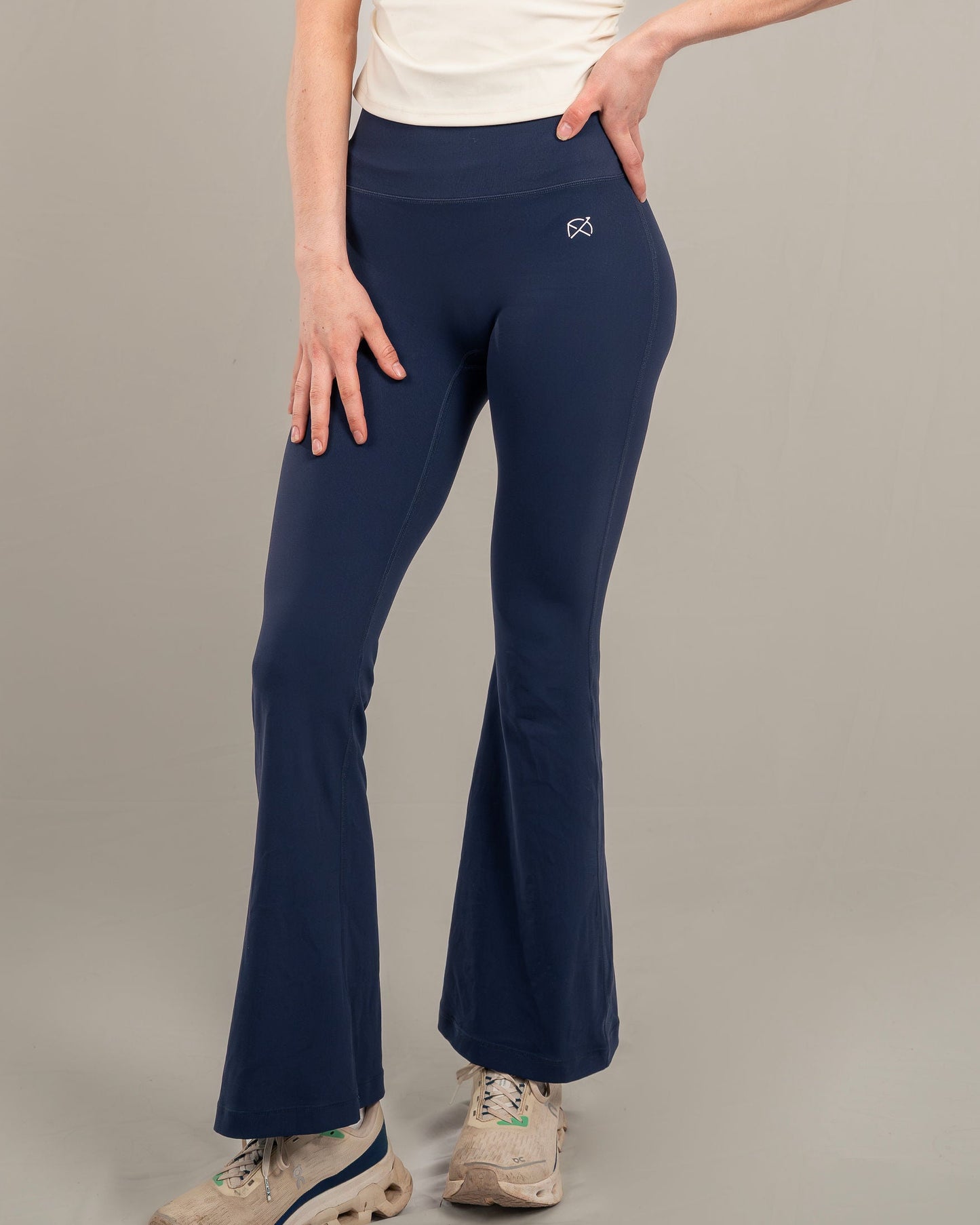 CloudMove Flared Leggings - short